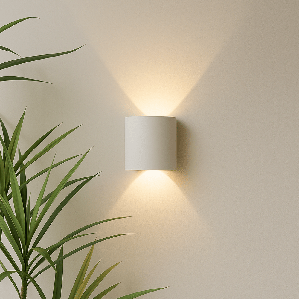 Elina – Modern LED Wall Light for Indoor & Outdoor Use in Black & White