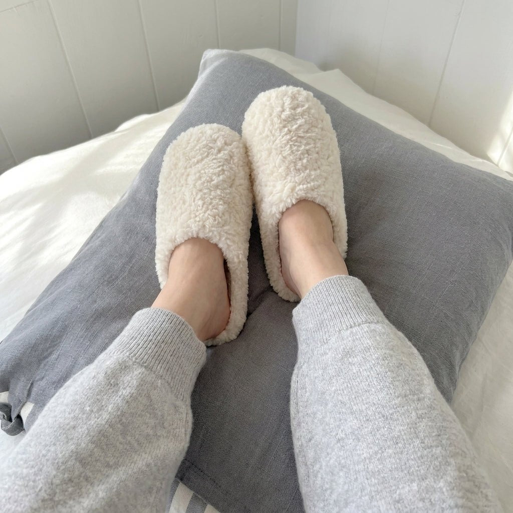 Fluffy Sherpa Slip-On House Slippers with Soft Inner Cushioning - Slippers - Pink - Seravelle Home