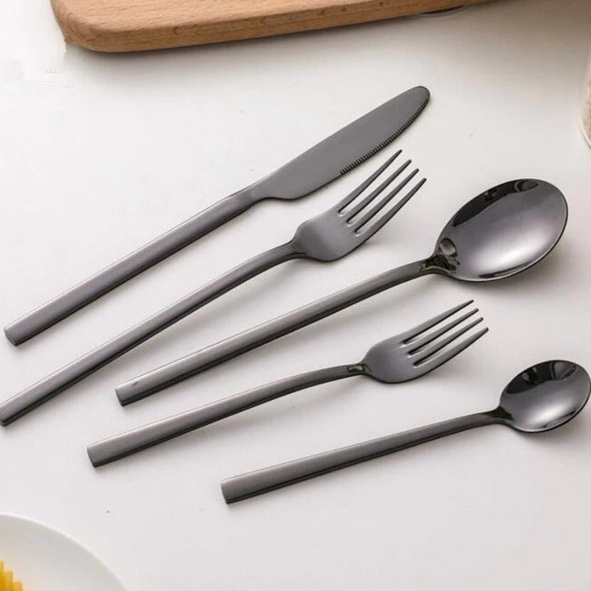 Minimalist Stainless Steel Cutlery Set 30-Piece - Kitchen Utensils - Black - Seravelle Home