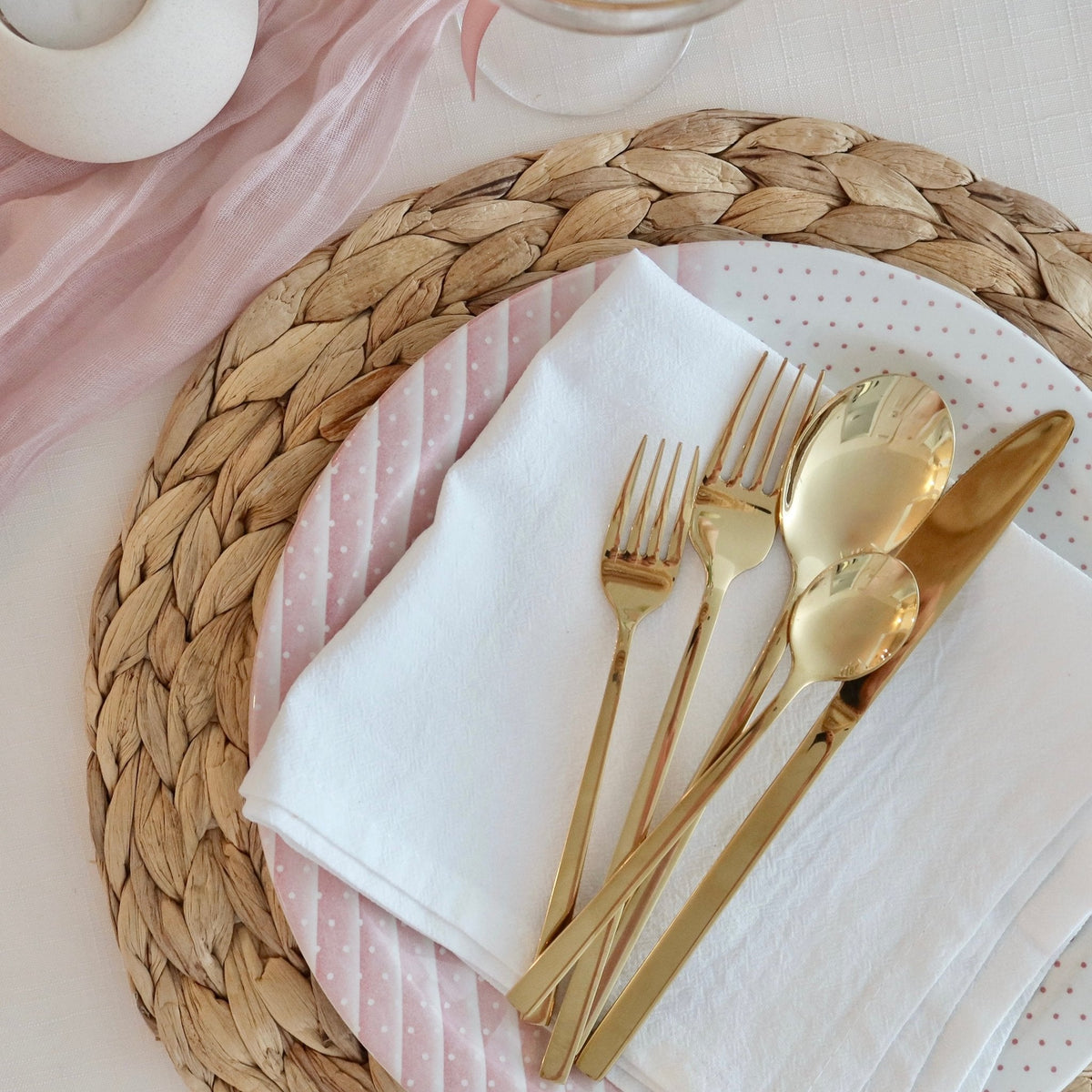 Minimalist Stainless Steel Cutlery Set 30-Piece - Kitchen Utensils - Gold - Seravelle Home