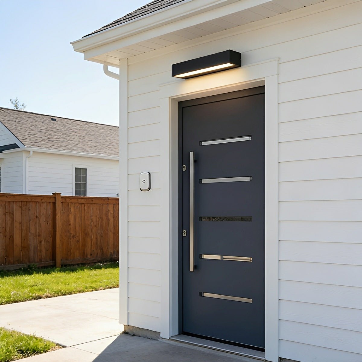 Modern Horizontal Linear LED Outdoor Wall Light for Porch Entryways