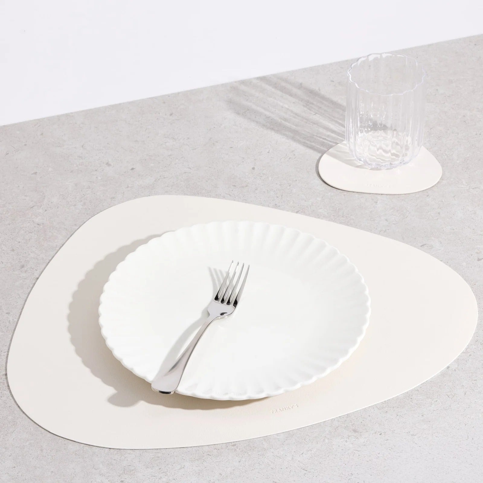 Modern Triangular Table Mat - Table Mat - White - Seravelle Home