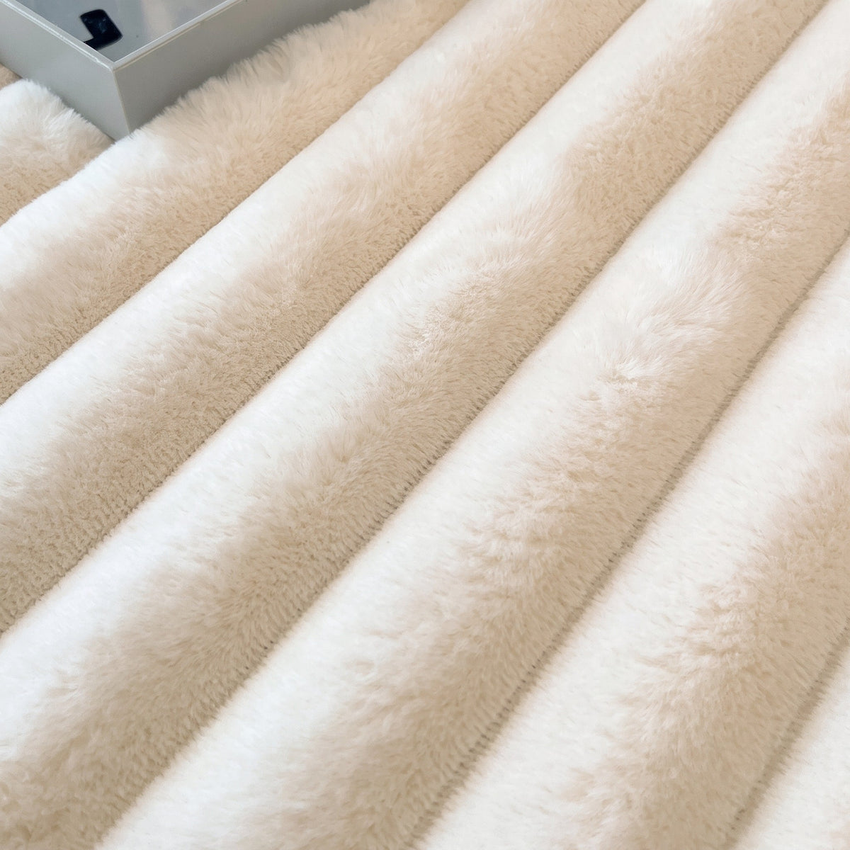 Ribbed Plush Fitted Bed Sheet with Elastic Fitted Corners - Bed Sheets - Beige - Seravelle Home