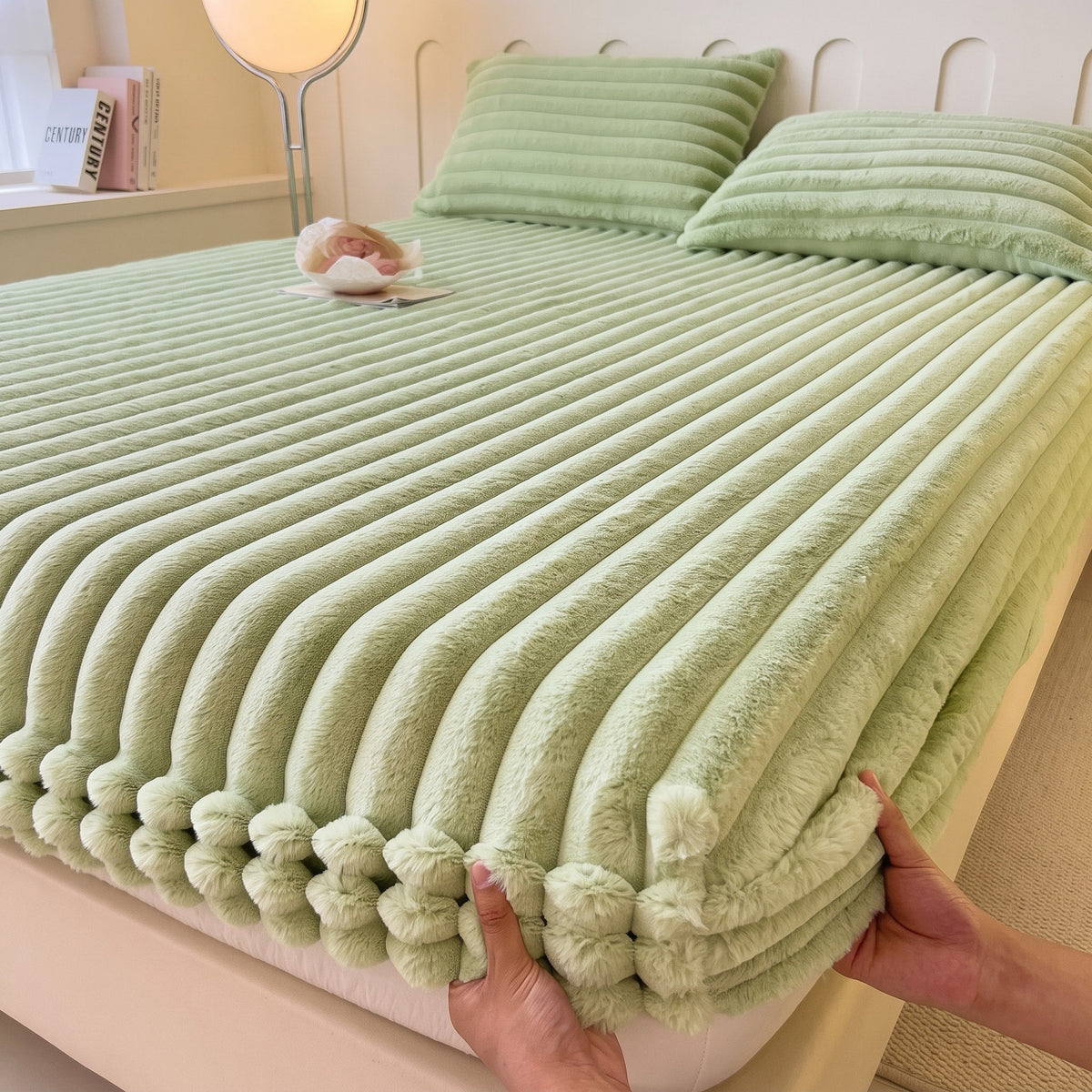 Ribbed Plush Fitted Bed Sheet with Elastic Fitted Corners - Bed Sheets - Green - Seravelle Home