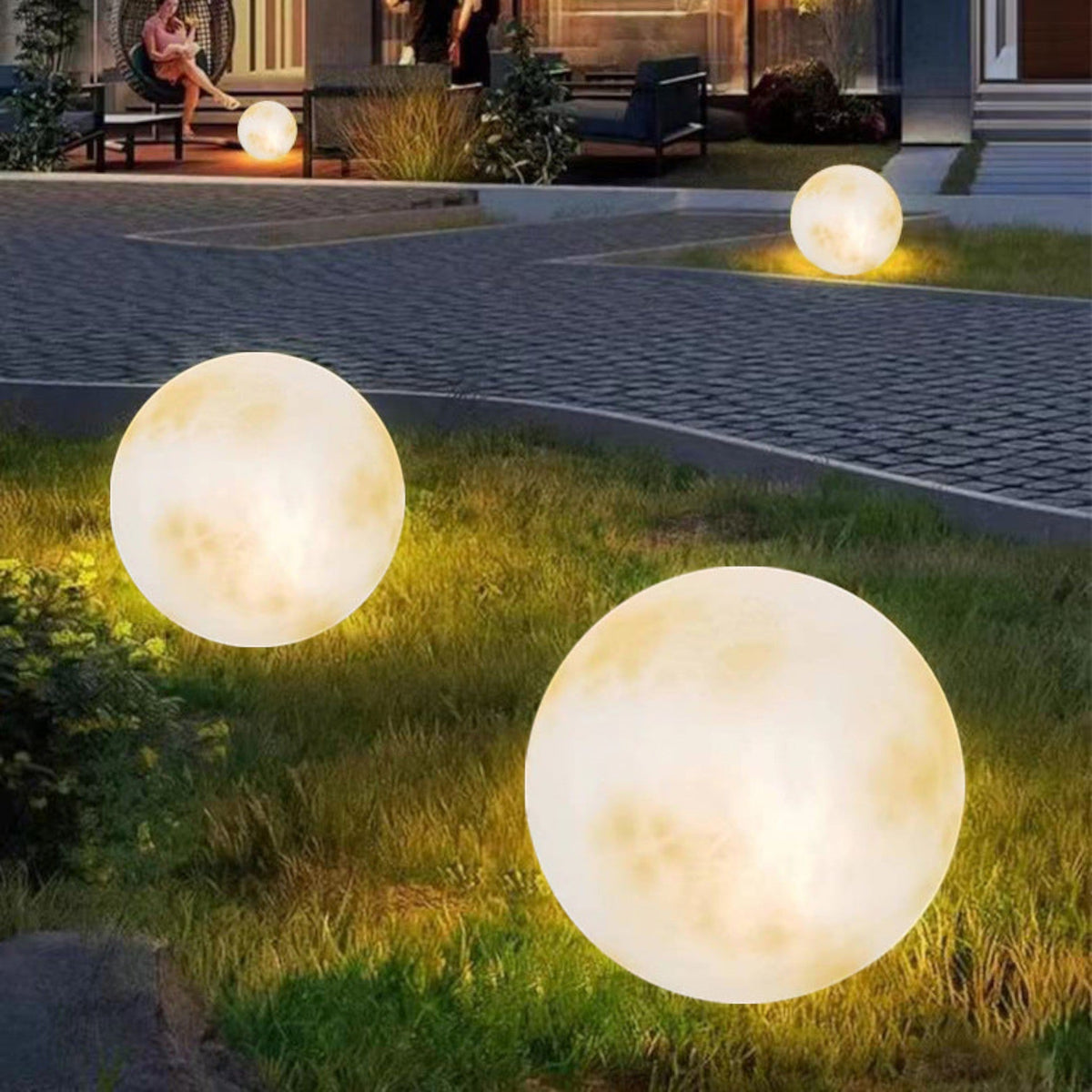 Garden Lamp in Moon Shape for Atmospheric Outdoor Areas