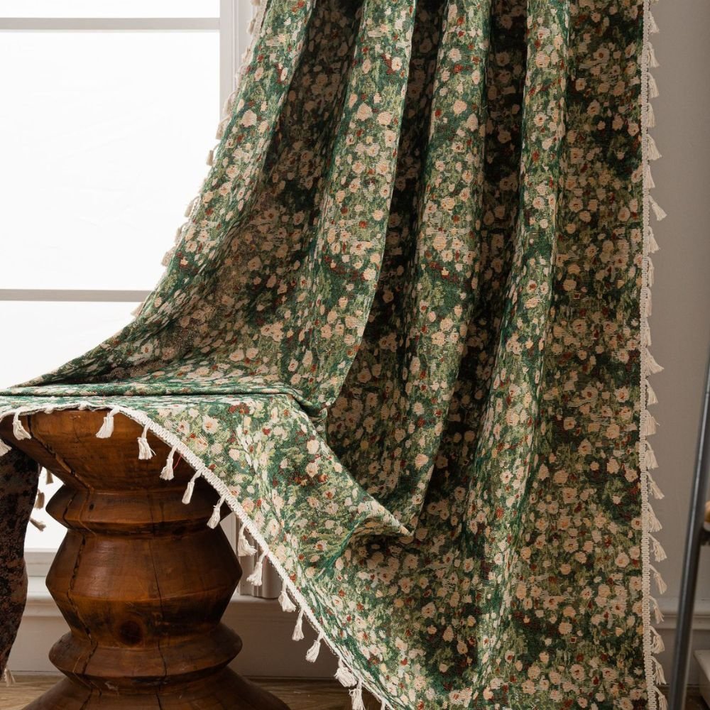 Vintage - Style Floral Curtain for a Classic Room Atmosphere - Curtain - Blossom Green - Seravelle Home