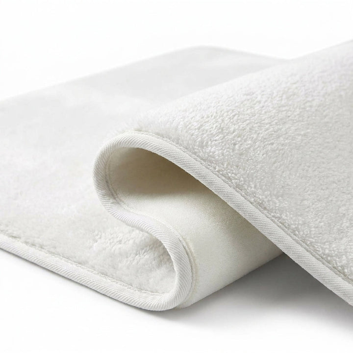 3 - Piece Bath Mat Set Made of Soft Coral Fleece - Bath Mat - White - Seravelle Home
