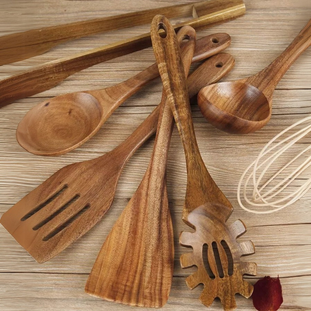 Wooden Kitchen Utensil Set with 7 Pieces for Gentle Cooking