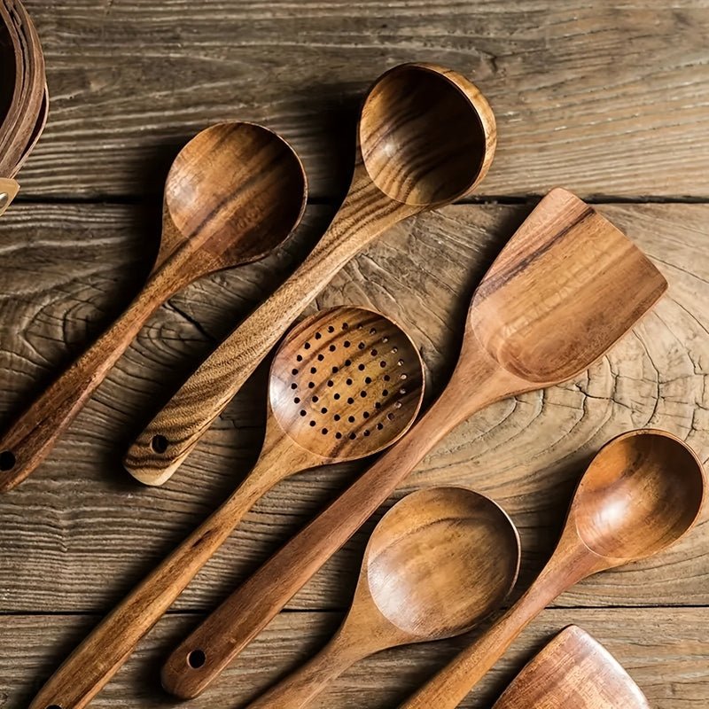 5-Piece Kitchen Utensil Set Made of Natural Wood for the Kitchen