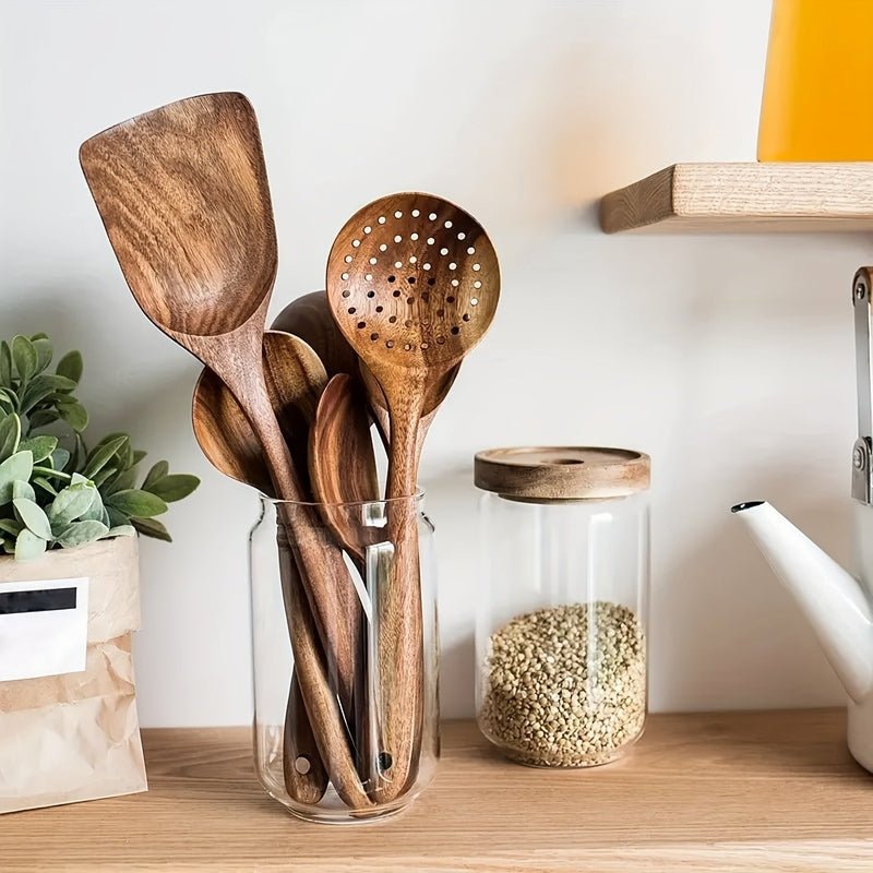 5-Piece Kitchen Utensil Set Made of Natural Wood for the Kitchen