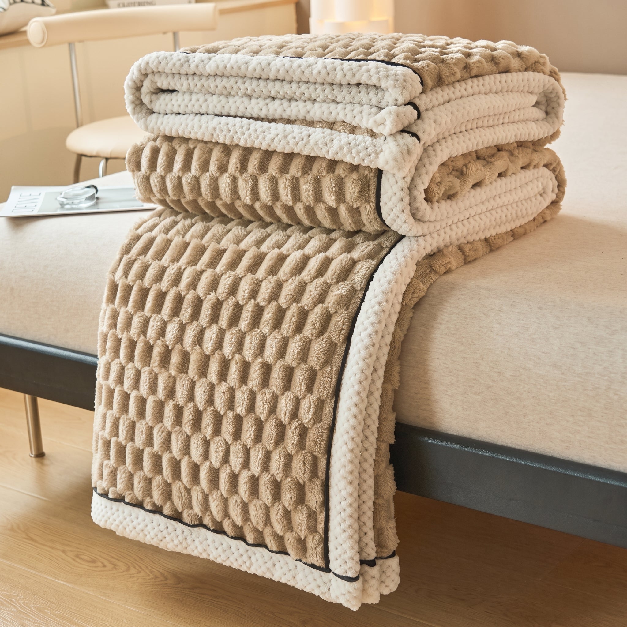 Soft Throw Blanket with Waffle Texture and Contrast Border