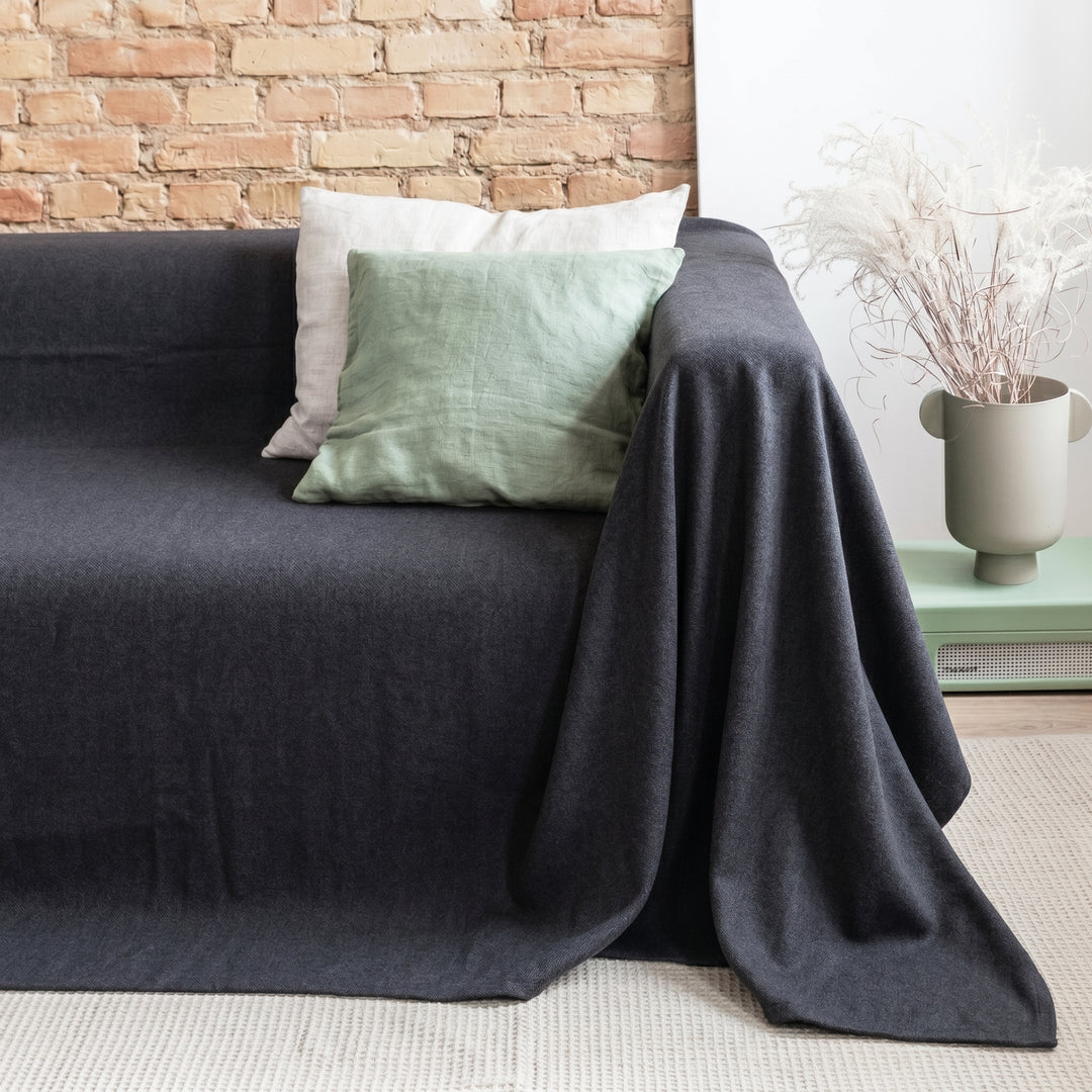 Soft Sofa Throw with Smooth Solid-Colored Surface