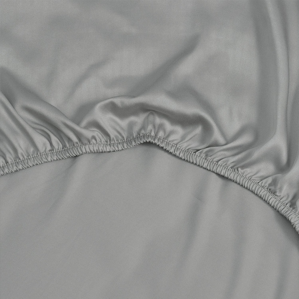 Bedding Set with Fitted Sheet and Two Pillowcases - Bedroom - Grey - Seravelle Home