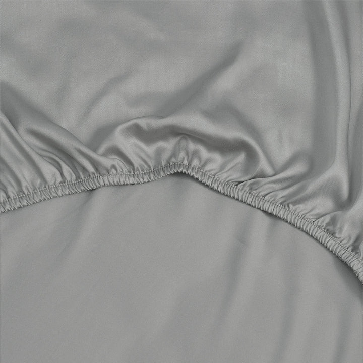 Bedding Set with Fitted Sheet and Two Pillowcases - Bedroom - Grey - Seravelle Home