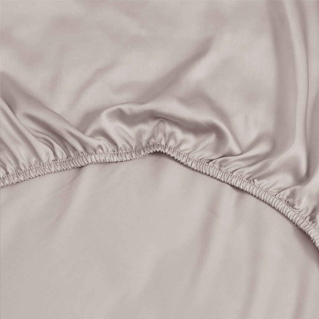 Bedding Set with Fitted Sheet and Two Pillowcases - Bedroom - Warm Grey - Seravelle Home