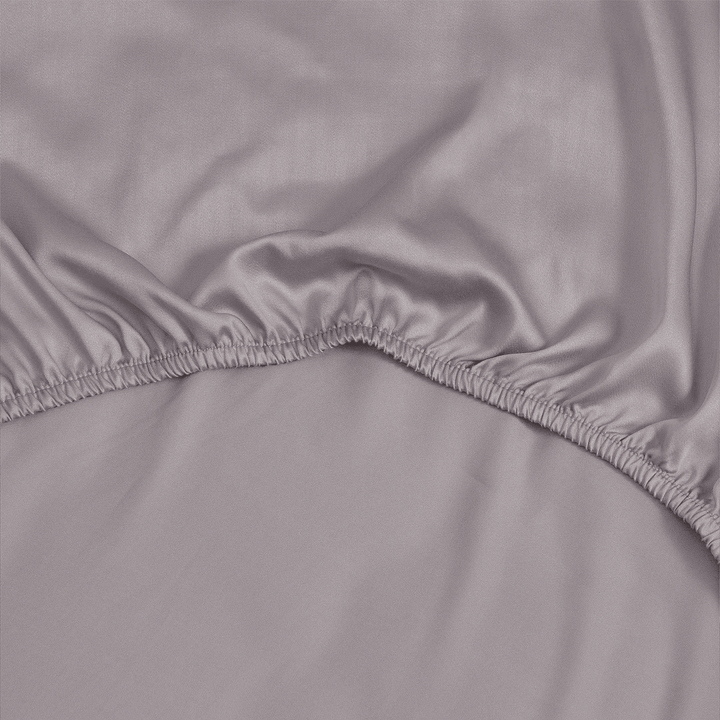 Bedding Set with Fitted Sheet and Two Pillowcases - Bedroom - Light Grey - Seravelle Home
