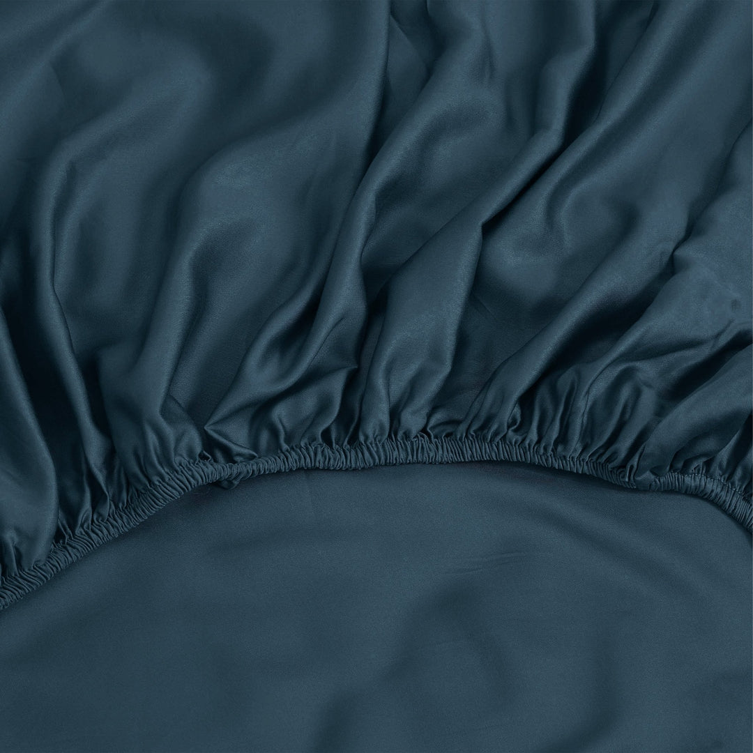 Bedding Set with Fitted Sheet and Two Pillowcases - Bedroom - Blue - Seravelle Home