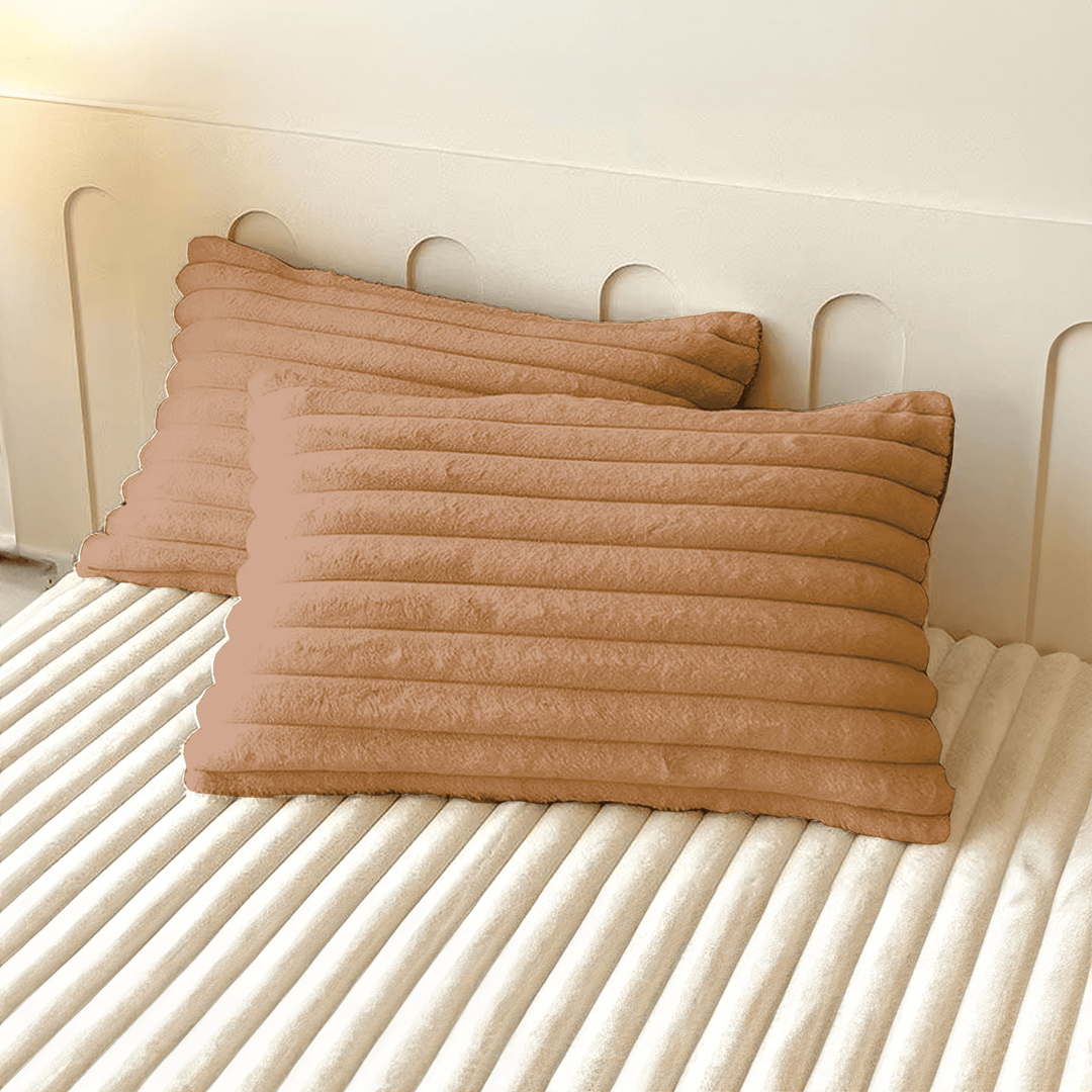 Cushion Cover with Ribbed Texture - Cushion Cover - Brown - Seravelle Home
