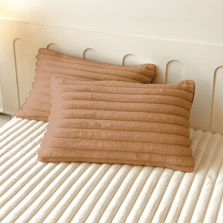 Cushion Cover with Ribbed Texture - Cushion Cover - Brown - Seravelle Home