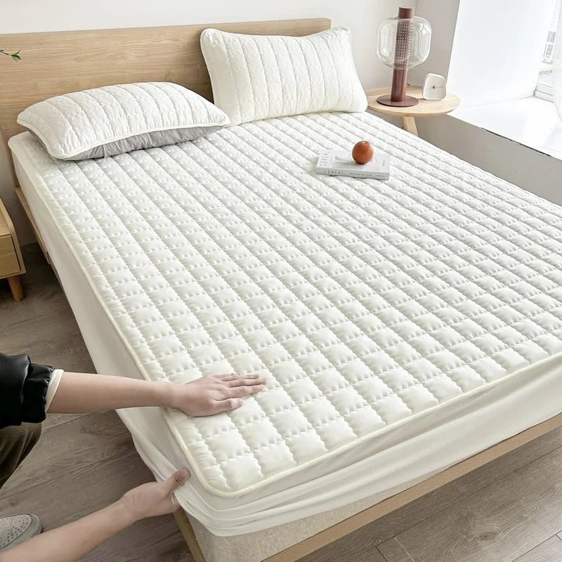 Elastic Quilted Mattress Protector - Mattress protector - White - Seravelle Home