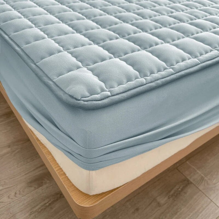 Elastic Quilted Mattress Protector - Mattress protector - Blue - Seravelle Home