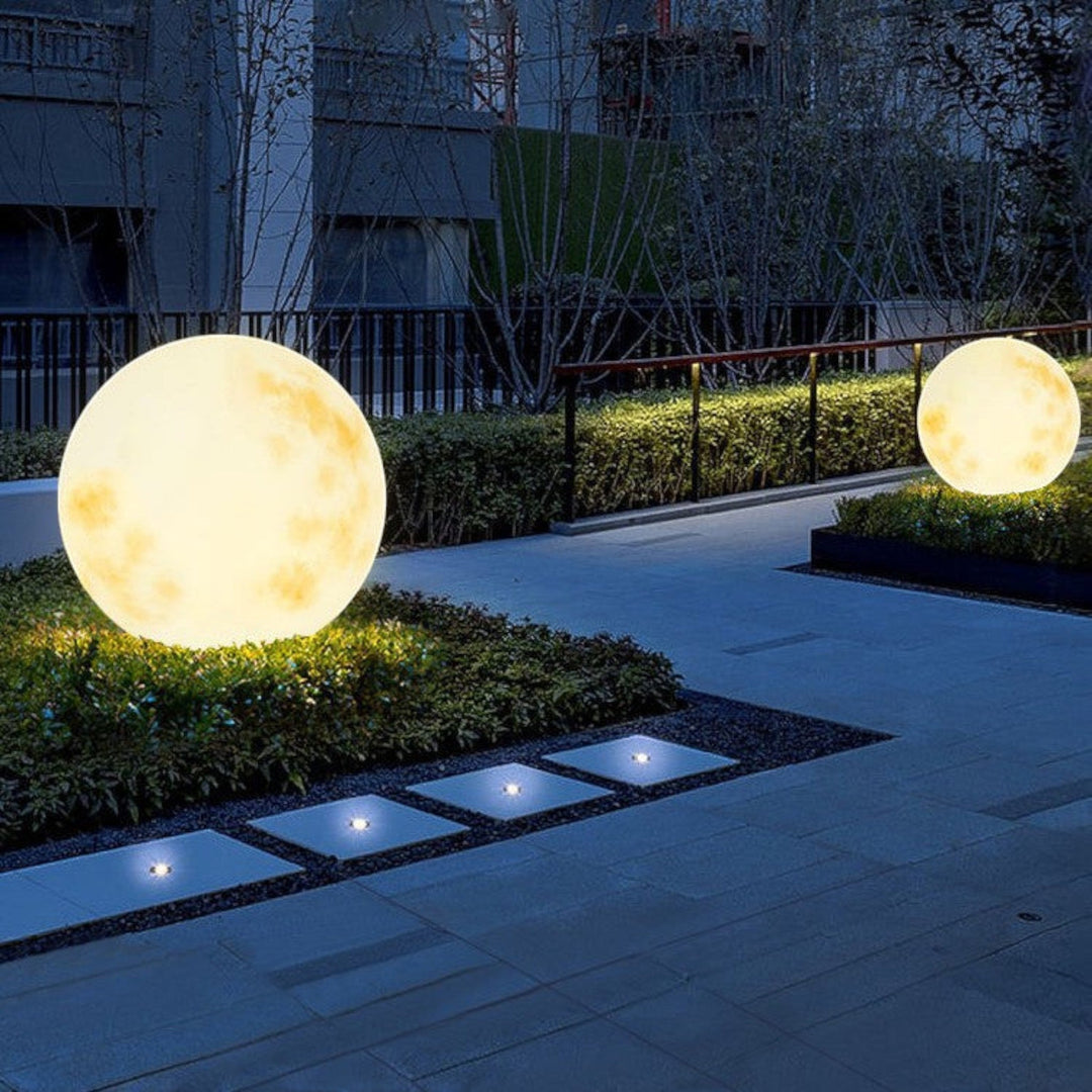 Garden Lantern in Moon Shape for Atmospheric Outdoor Areas - Garden Lantern - Wired - Seravelle Home