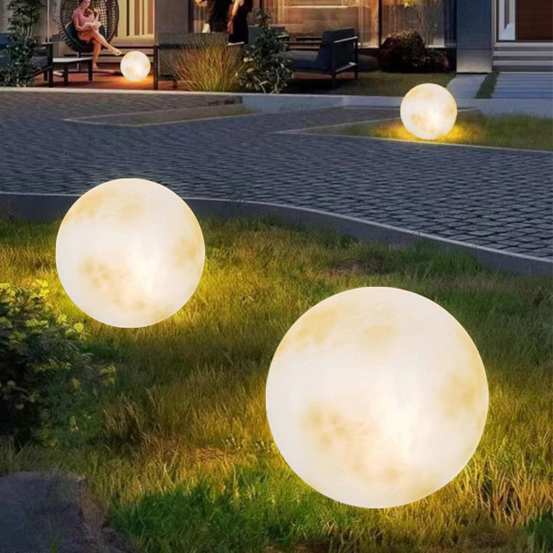 Garden Lantern in Moon Shape for Atmospheric Outdoor Areas - Garden Lantern - Wired - Seravelle Home