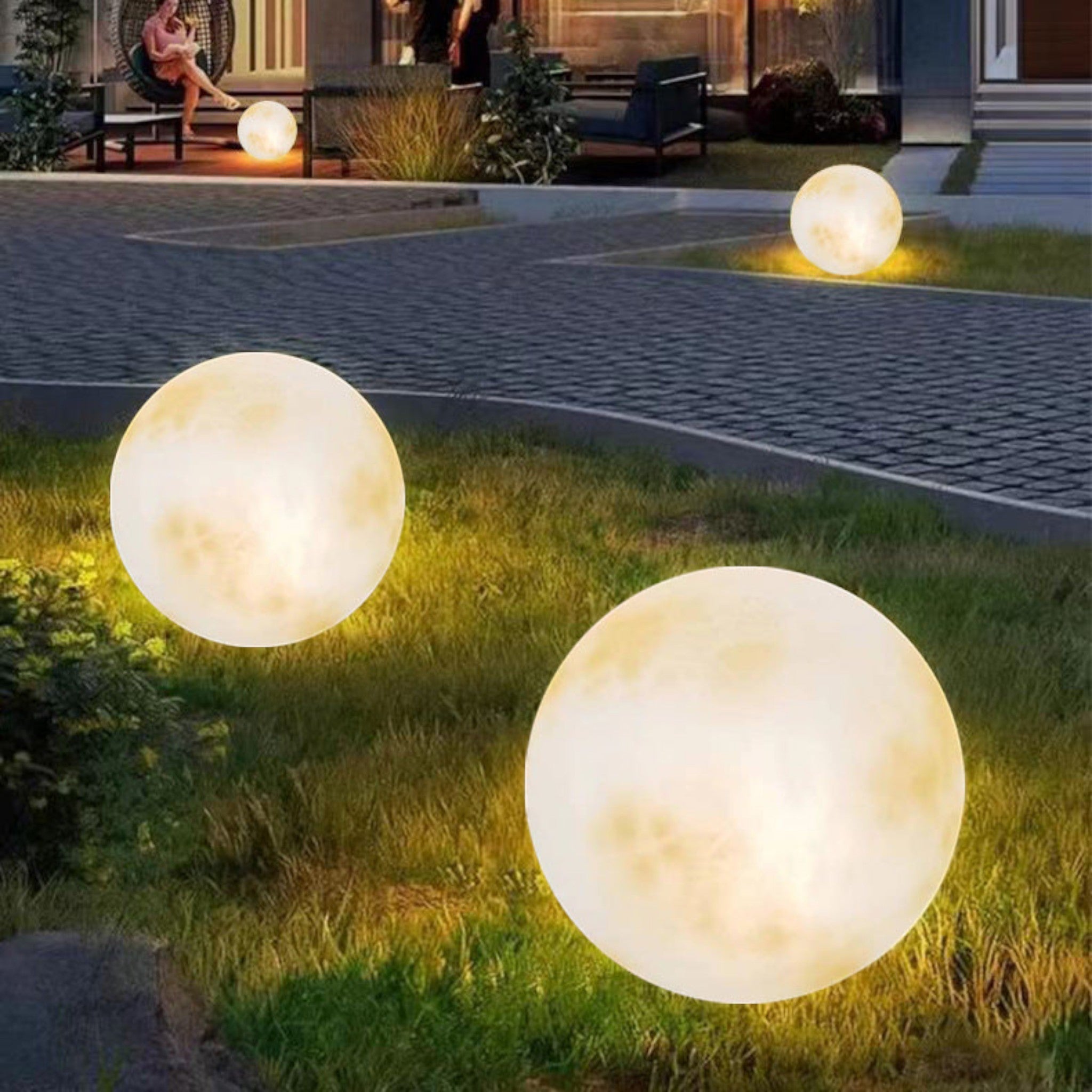 Garden Lantern in Moon Shape for Atmospheric Outdoor Areas - Garden Lantern - Wired - Seravelle Home