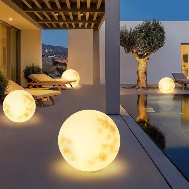 Garden Lantern in Moon Shape for Atmospheric Outdoor Areas - Garden Lantern - Wired - Seravelle Home