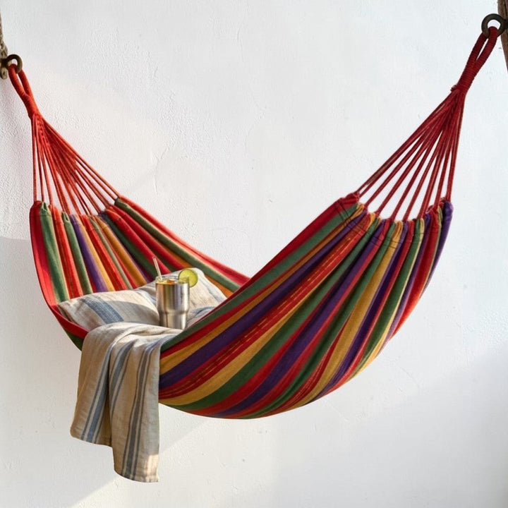 Hammock for Relaxing Hours Outdoors - Outdoor hammock - Seravelle Home