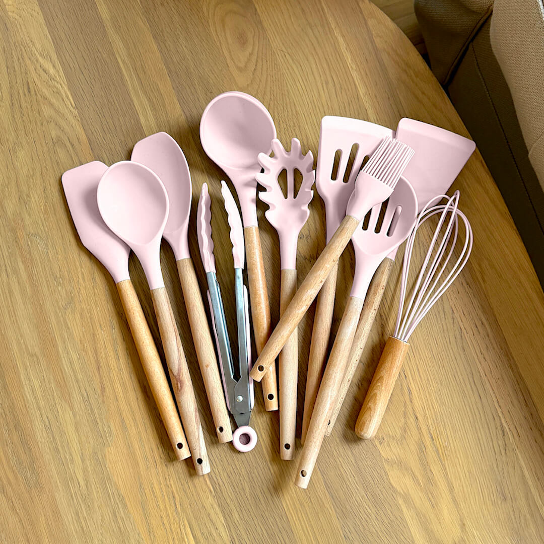 Kitchen Utensil Set with Wooden Handles - Cooking Utensils - Pink - Seravelle Home