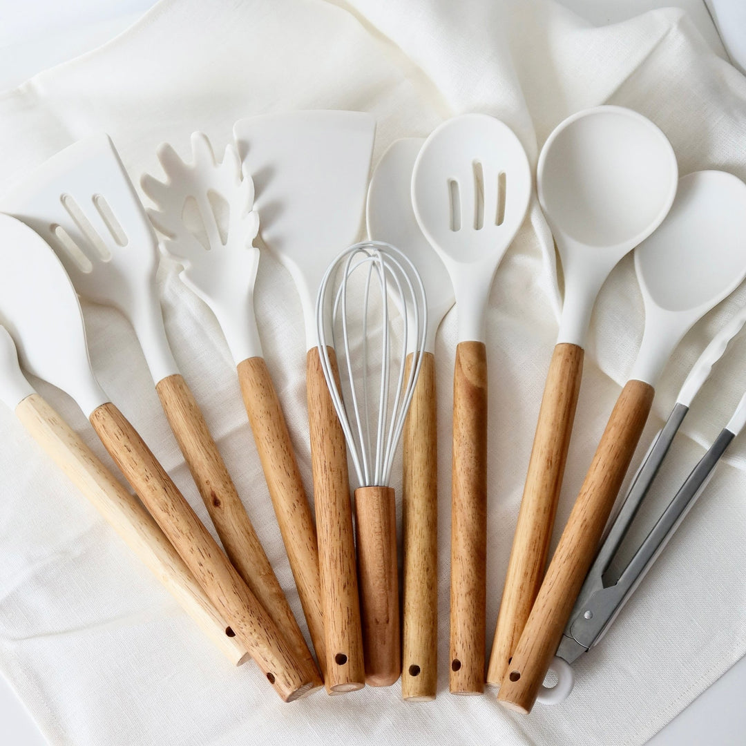 Kitchen Utensil Set with Wooden Handles - Cooking Utensils - White - Seravelle Home