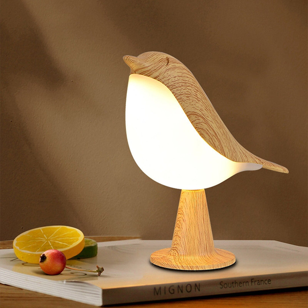LED Table Lamp in Modern Bird Design - Table Lamp - Oak - Seravelle Home