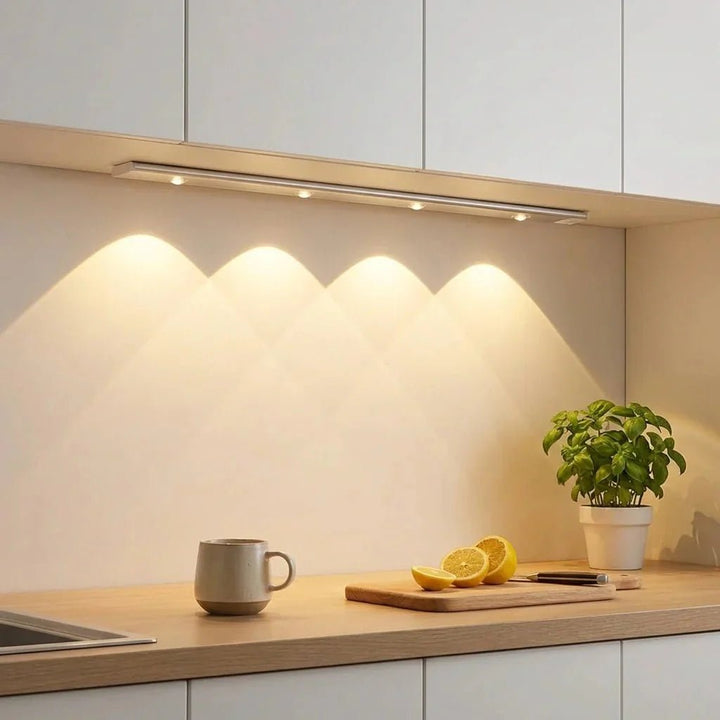 LED Under - Cabinet Light for Kitchen and Wardrobe - Wall Light - 20 cm - Seravelle Home