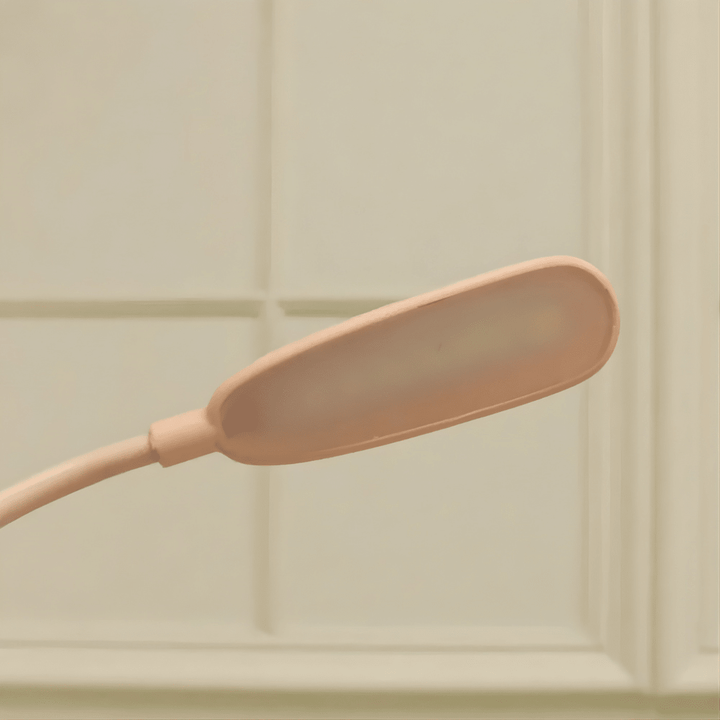 Lumi - Gentle LED Reading Lamp with Flexible Neck and USB Connection - Reading Lamp - Pink - Seravelle Home