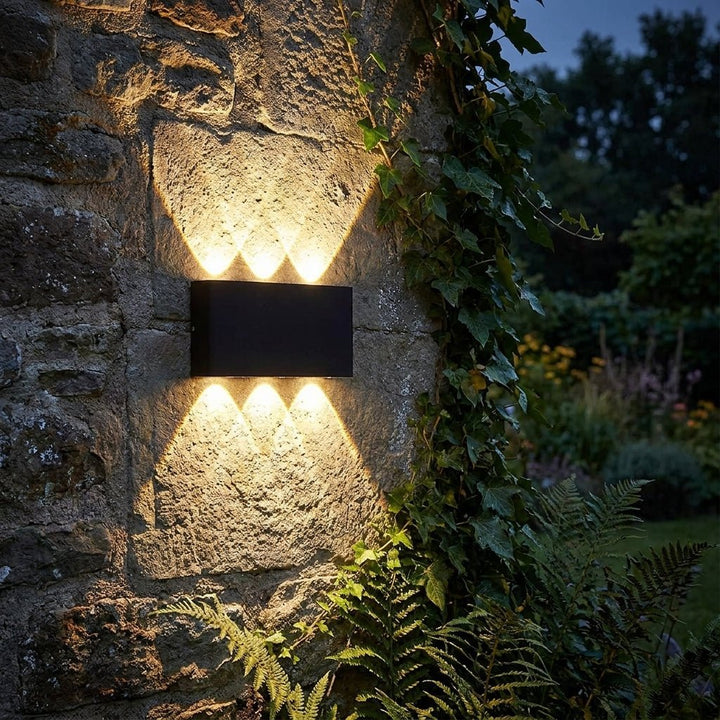 Modern LED Wall Light for Indoor & Outdoor Use in Black & White - Wall Light - 6W | Black - Seravelle Home