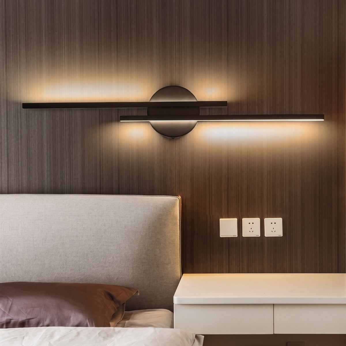 Modern Linear Wall Sconce with Dual Beam Metal Design - Wall Light Fixtures - Black - Seravelle Home