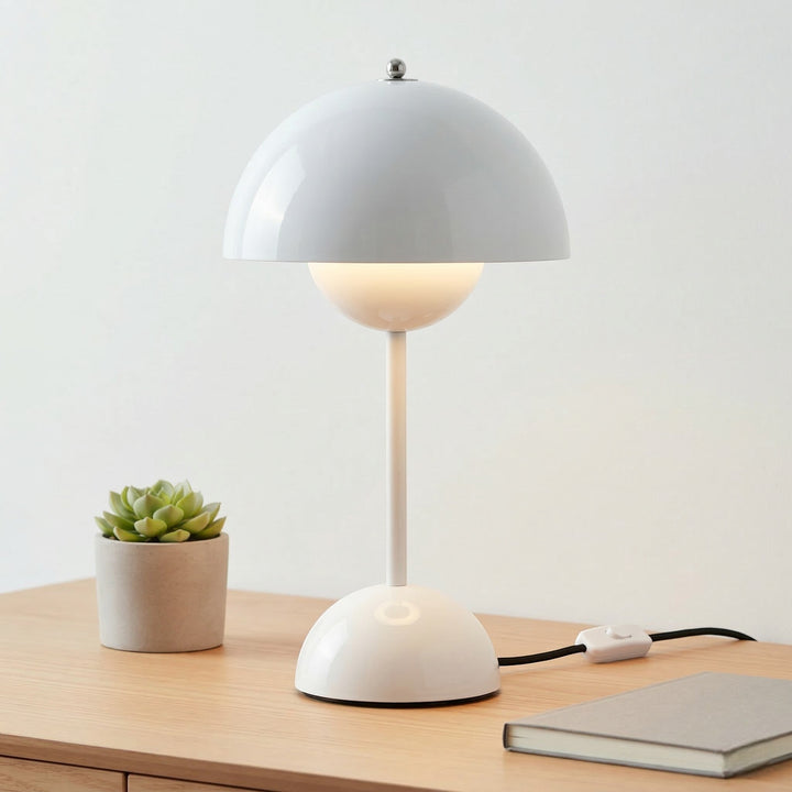 Modern Nordic Table Lamp in Minimalist Mushroom Design - Pilz - Tischleuchte - White - Seravelle Home