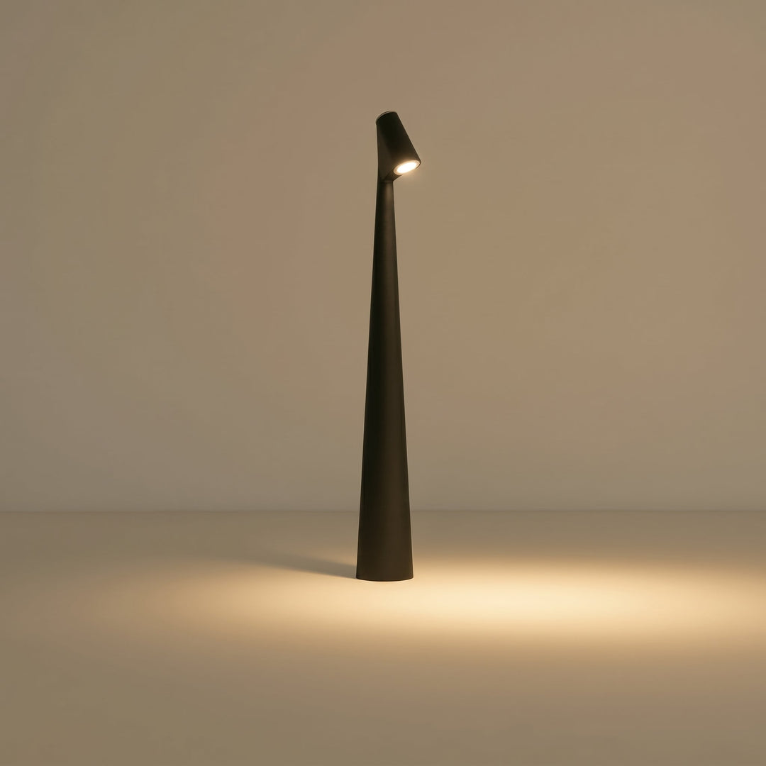 Modern Table Lamp in Minimalist Design - Table Lamp - Black - Seravelle Home