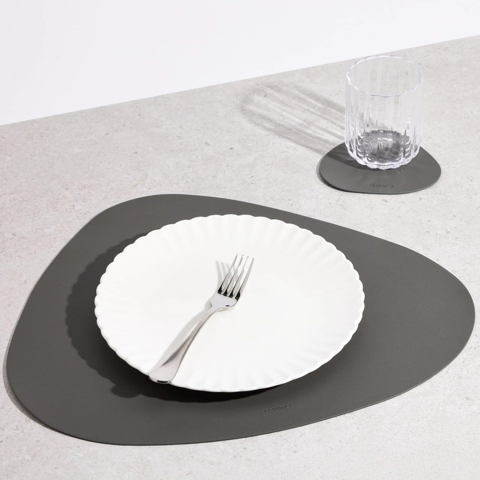 Modern Triangular Table Mat - Table Mat - Dark Grey - Seravelle Home