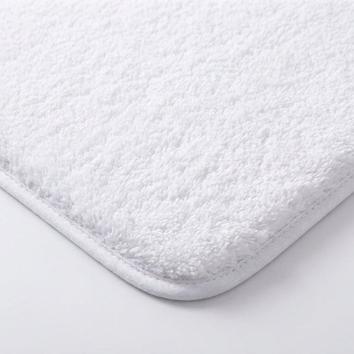 Non - slip bath mat made of soft plush for the bathroom - Bath Mat - White - Seravelle Home