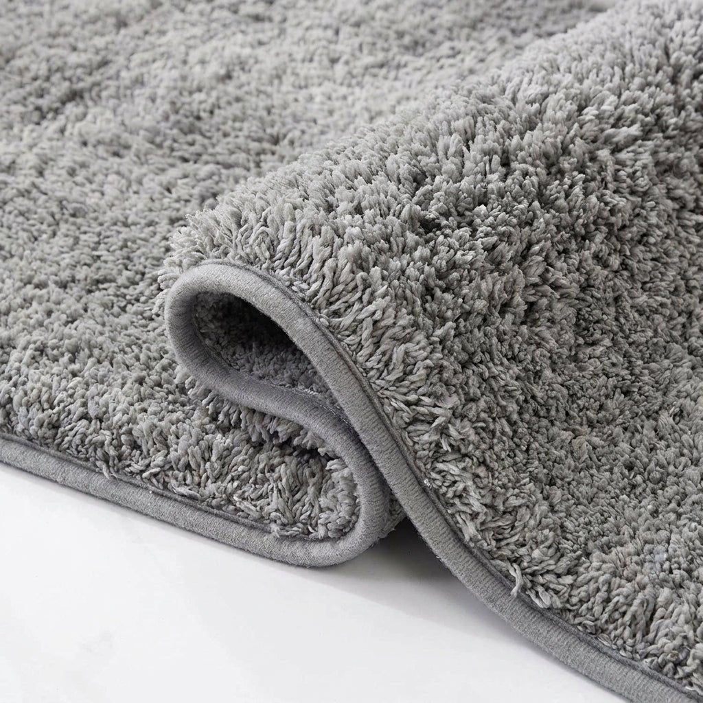 Non - slip bath mat made of soft plush for the bathroom - Bath Mat - Grey - Seravelle Home
