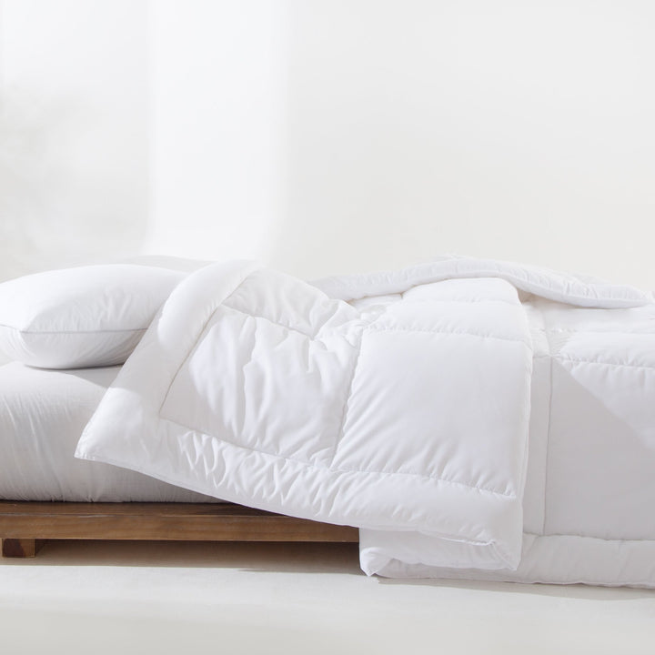 Quilted All - Season Duvet for Optimal Sleep Comfort - Blanket - White - Seravelle Home