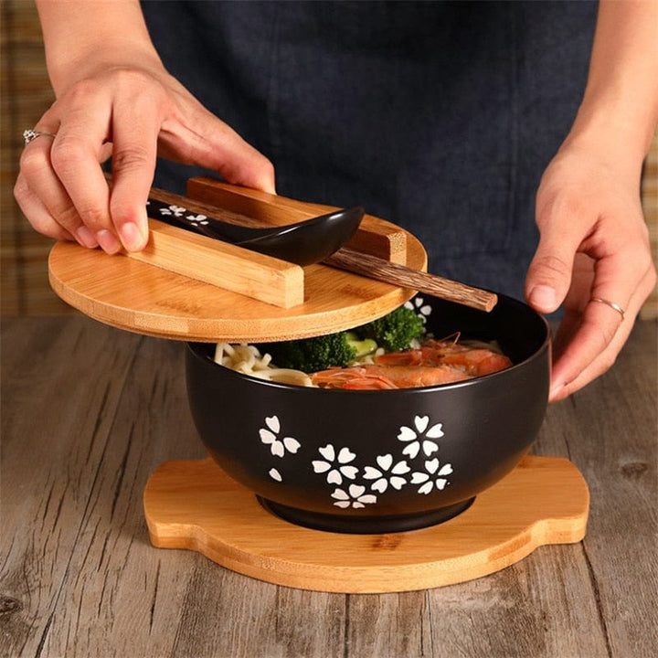 Ramen Bowl Set with Wooden Lid - Bowl Set - Black - Seravelle Home