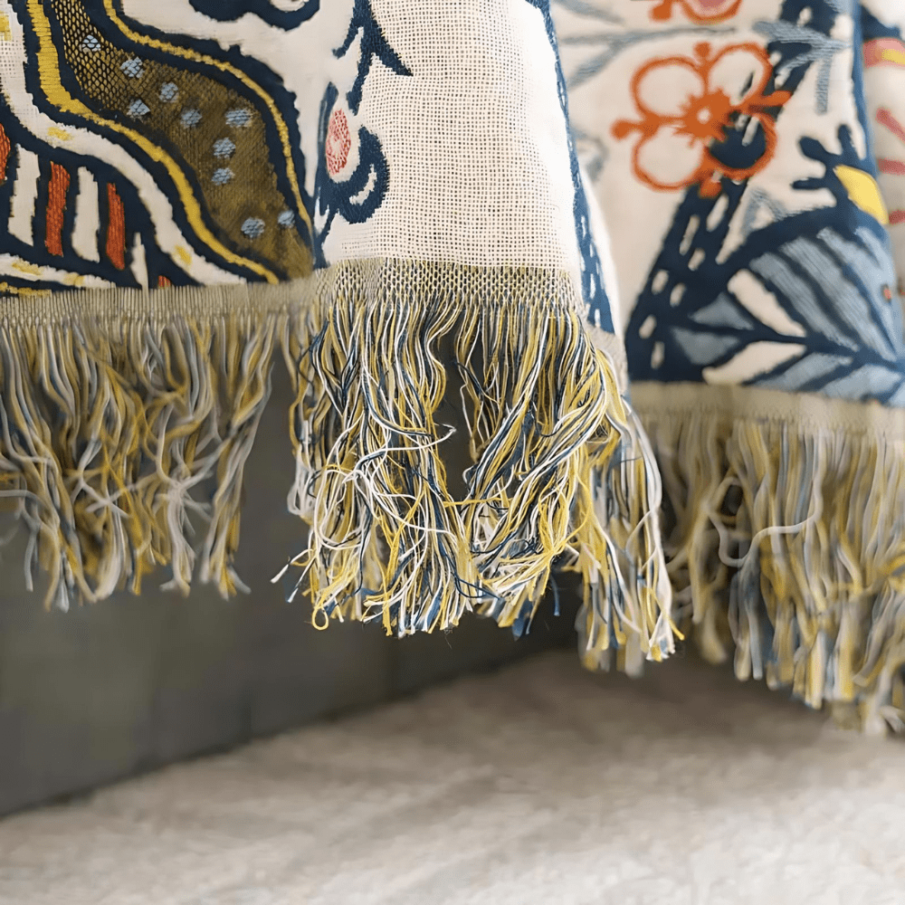 Reversible Throw with Floral Pattern and Fringes - Blanket - 150x200 cm - Seravelle Home