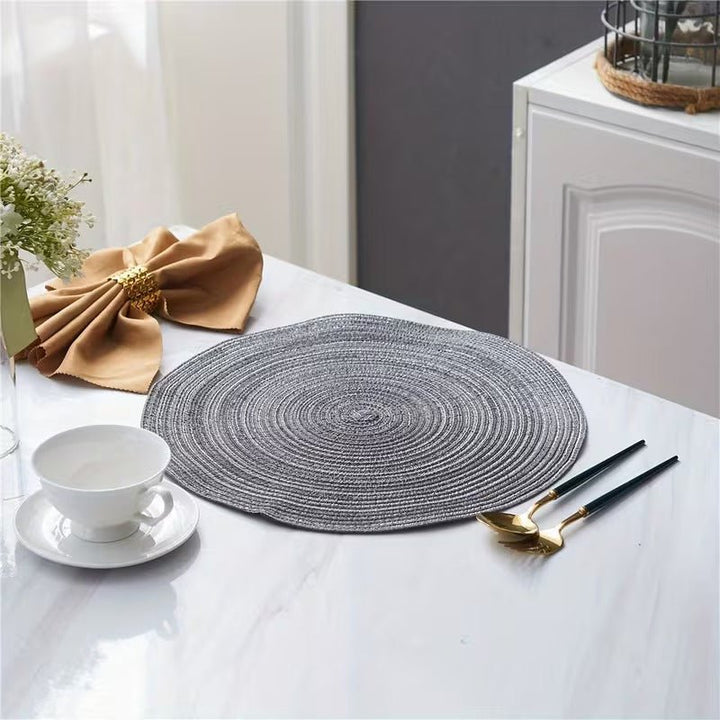 Round placemat with textured woven pattern - Placemats - Grey - Seravelle Home