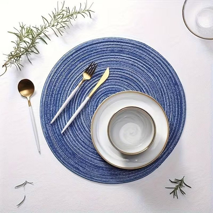 Round placemat with textured woven pattern - Placemats - Blue - Seravelle Home