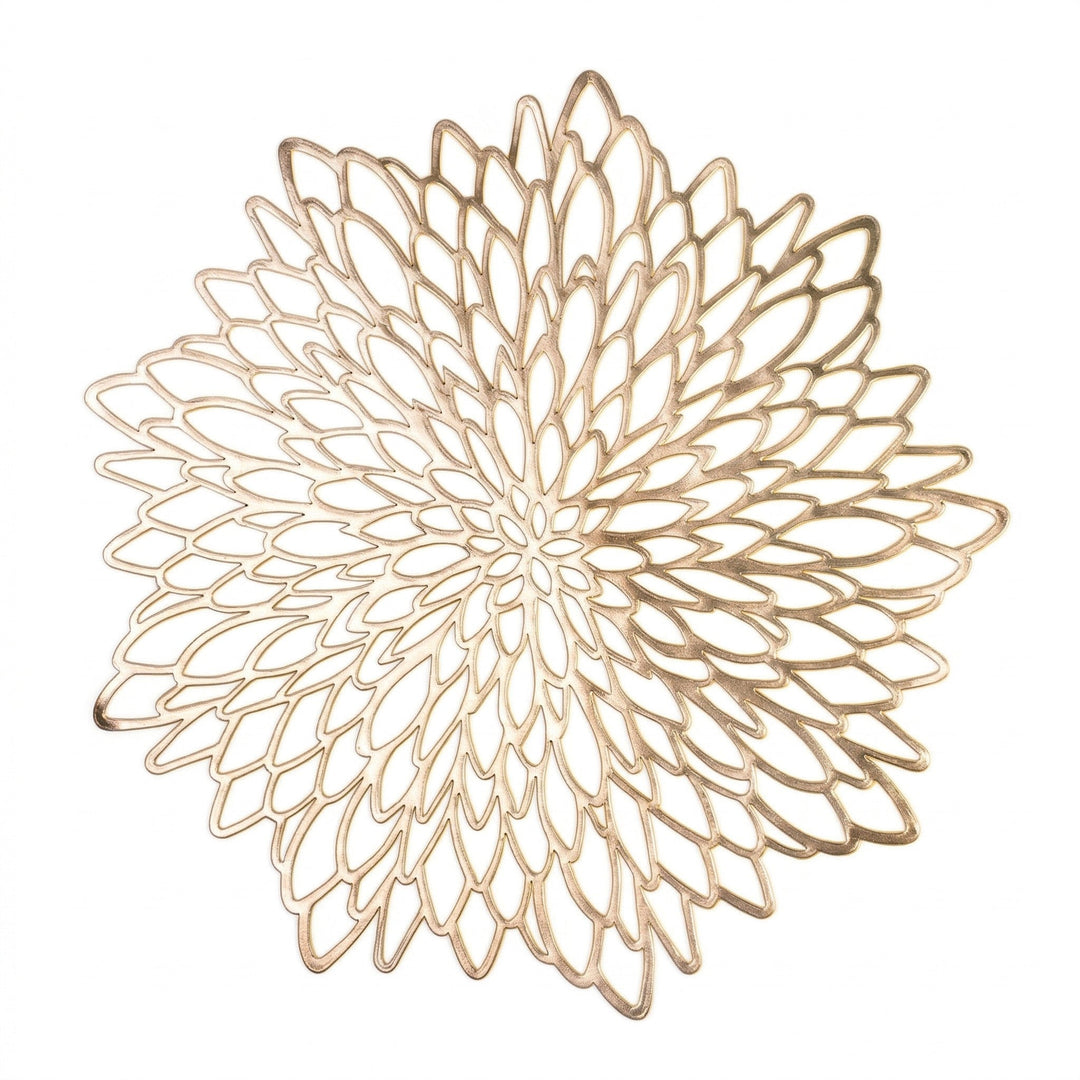 Round Table Mat with Cut - Out Floral Pattern - Placemats - Seravelle Home