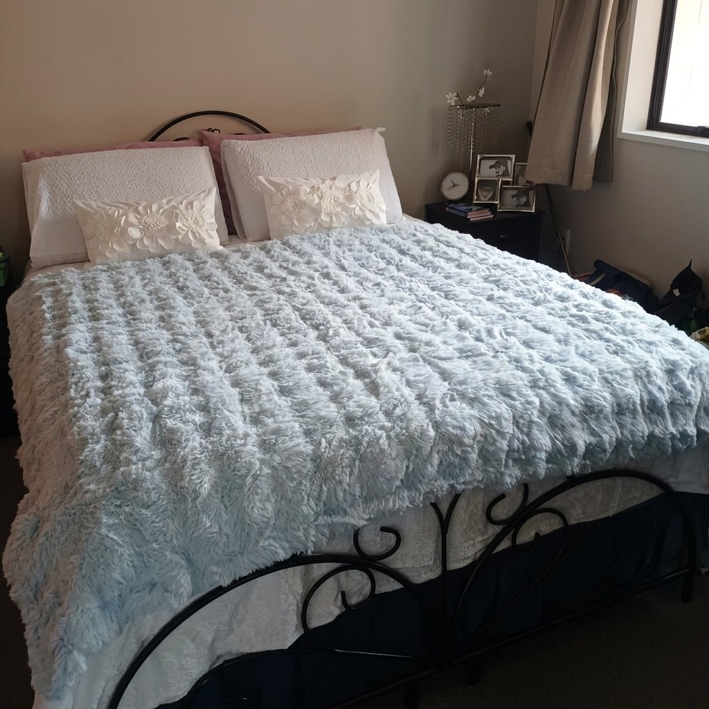 Soft Fluffy Bubble Texture Plush Throw Blanket - Blanket - Blue - Seravelle Home