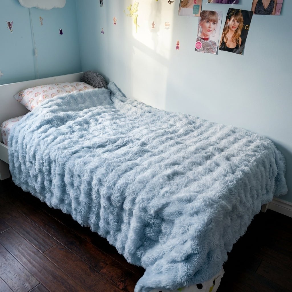 Soft Fluffy Bubble Texture Plush Throw Blanket - Blanket - Blue - Seravelle Home